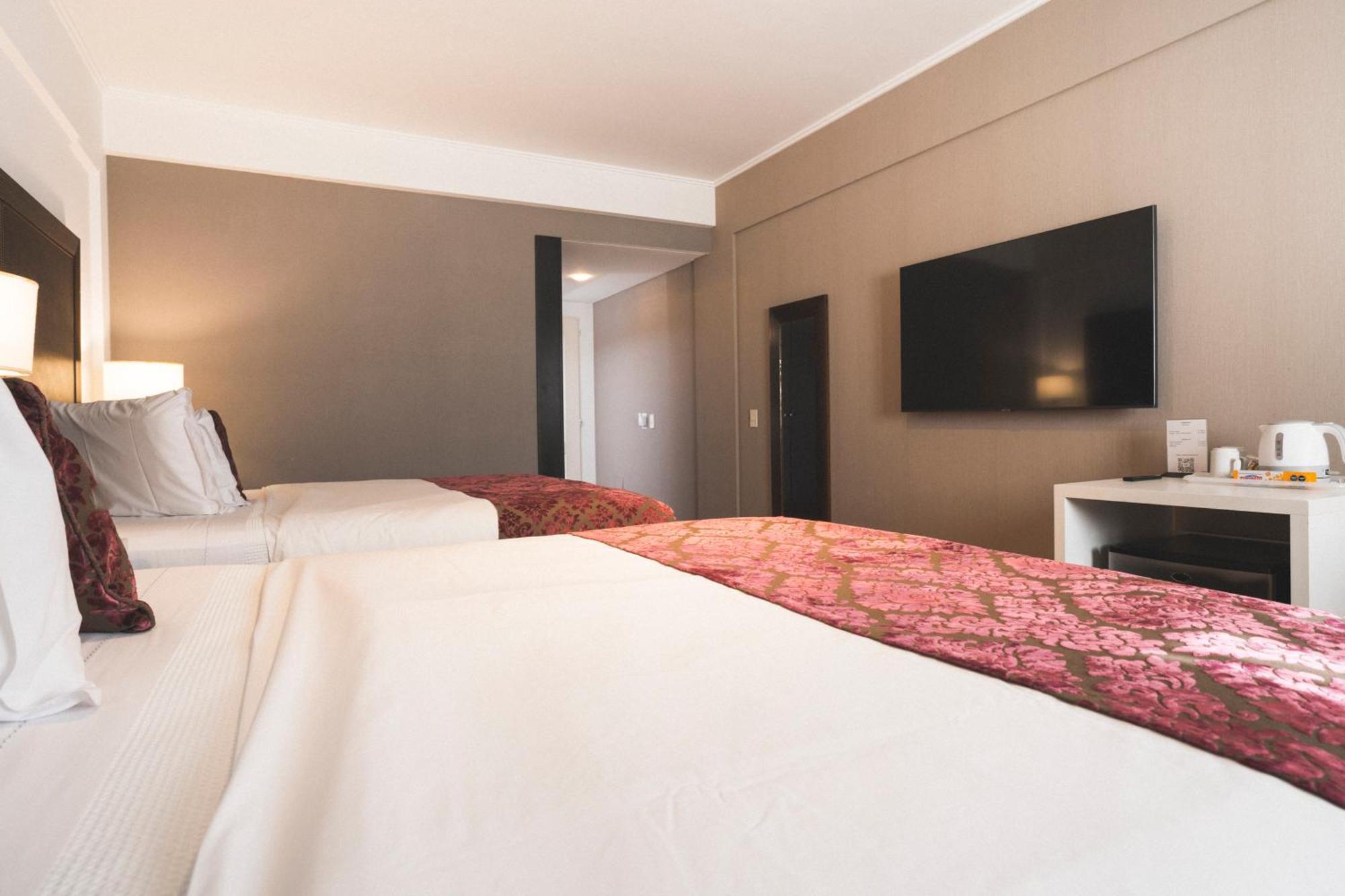 Hotel Tolosa Puerto Madryn Buitenkant foto